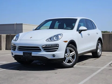 2014 Porsche Cayenne Platinum Edition