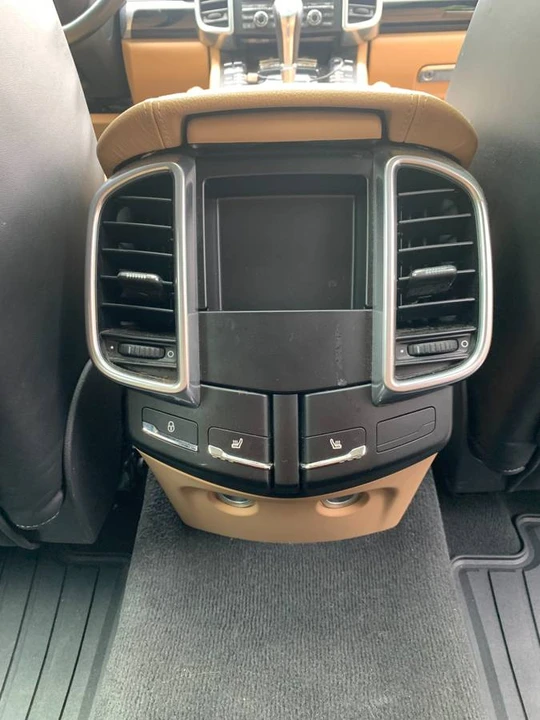 2014 Porsche 958 Cayenne - Image 12 of 24