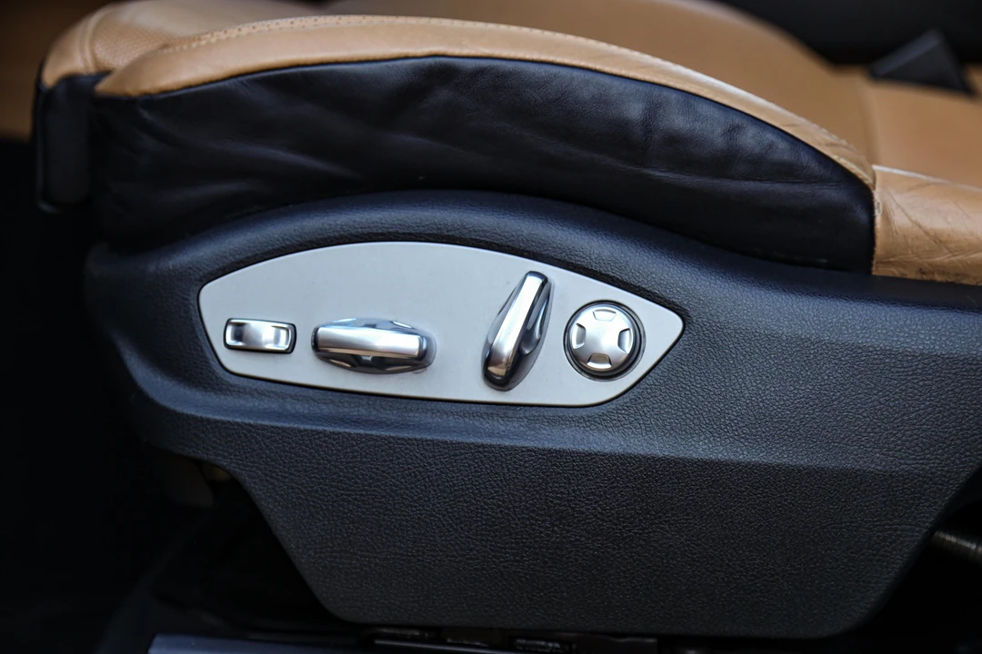 2014 Porsche 958 Cayenne - Image 28 of 31