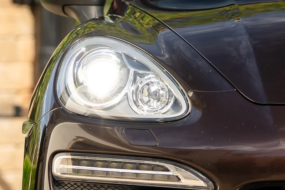 2014 Porsche 958 Cayenne - Image 15 of 31