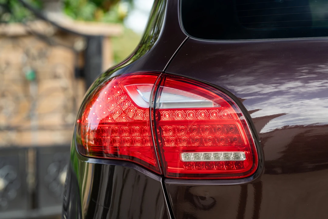 2014 Porsche 958 Cayenne - Image 17 of 31