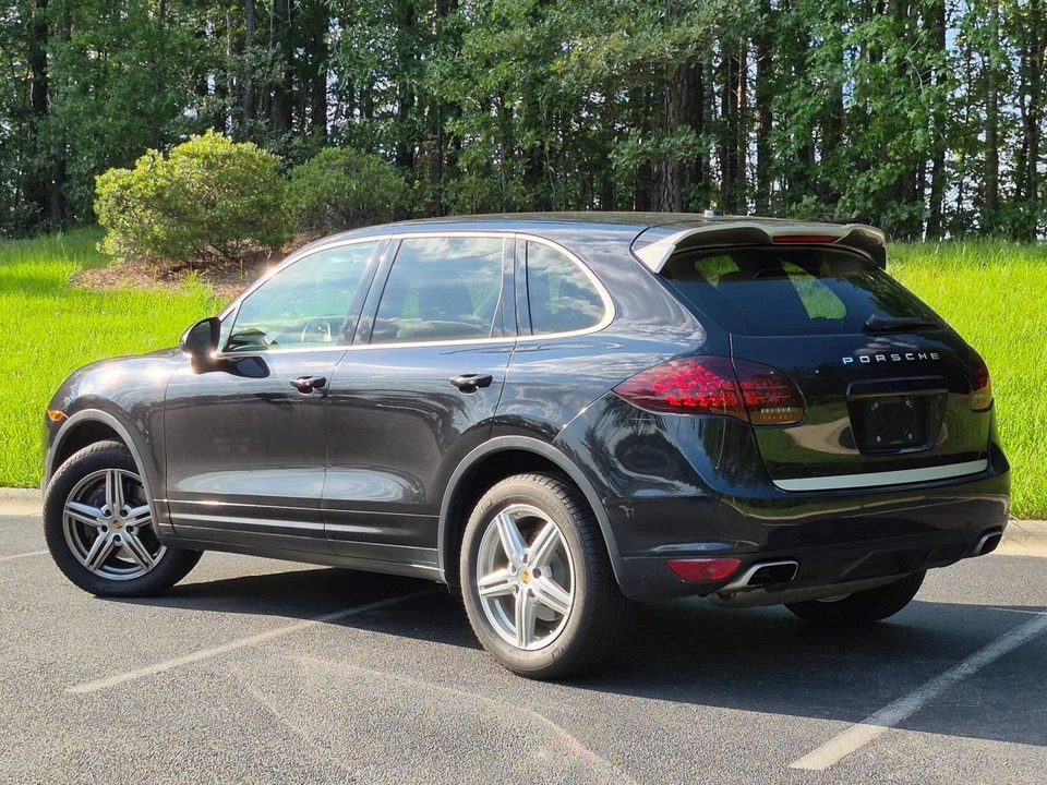 2014 Porsche 958 Cayenne - Image 3 of 5