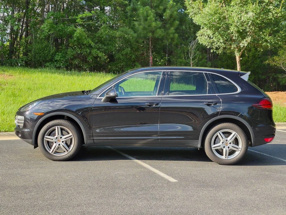 2014 Porsche 958 Cayenne - Image 2 of 5