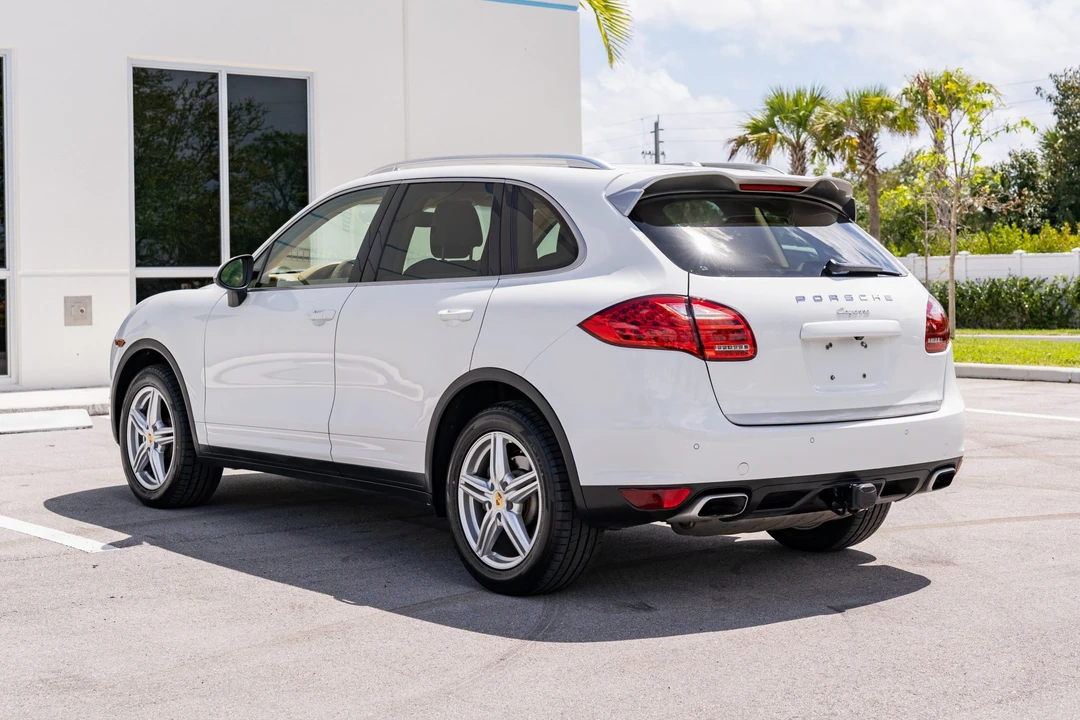 2014 Porsche 958 Cayenne - Image 6 of 31