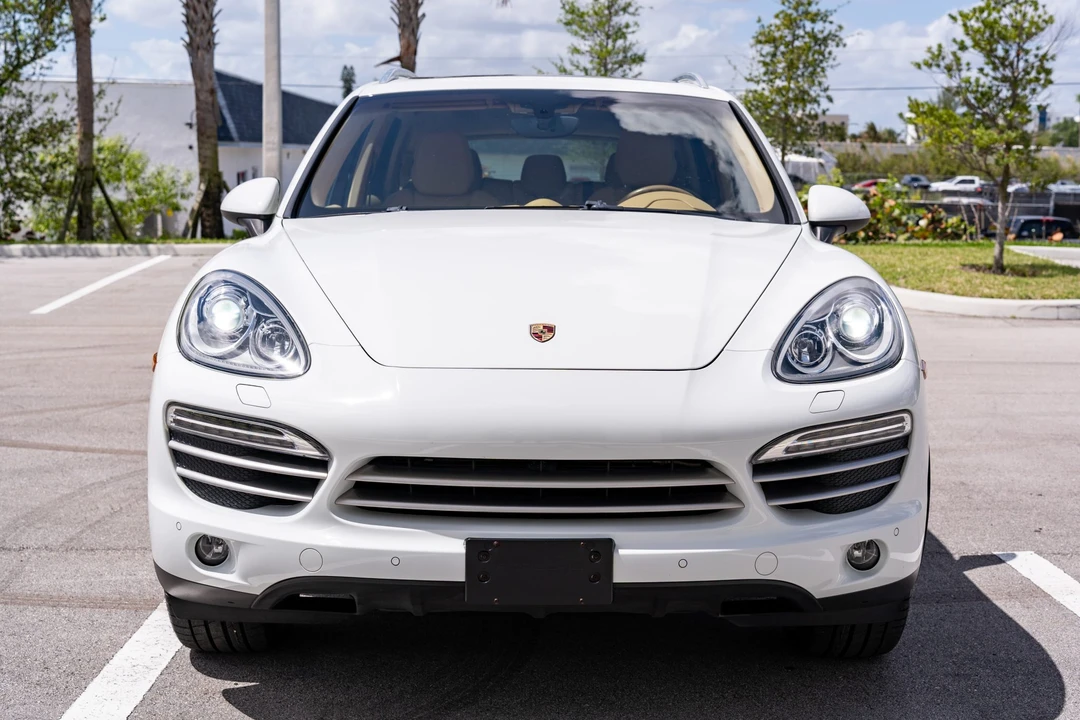 2014 Porsche 958 Cayenne - Image 14 of 31
