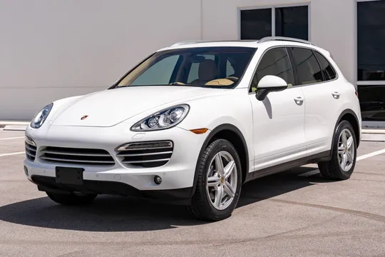 2014 Porsche Cayenne Platinum Edition