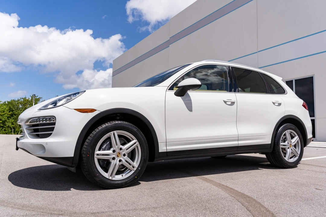 2014 Porsche 958 Cayenne - Image 3 of 31