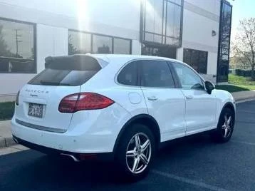 2014 Porsche 958 Cayenne - Image 3 of 8