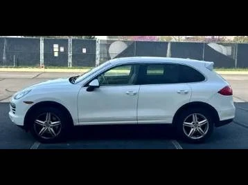 2014 Porsche 958 Cayenne - Image 4 of 8