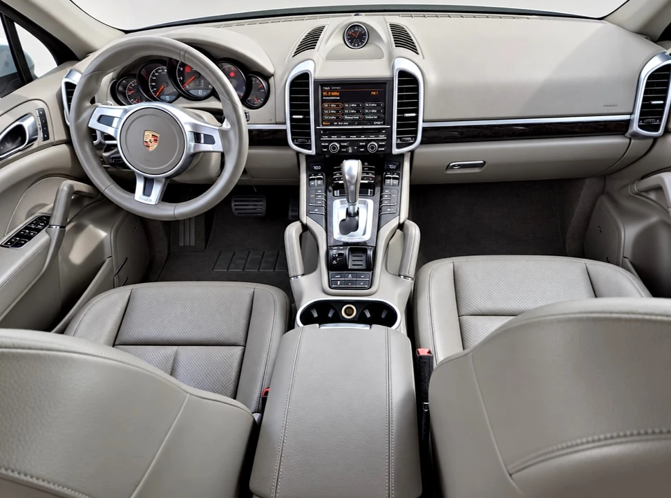 2014 Porsche 958 Cayenne - Image 6 of 9