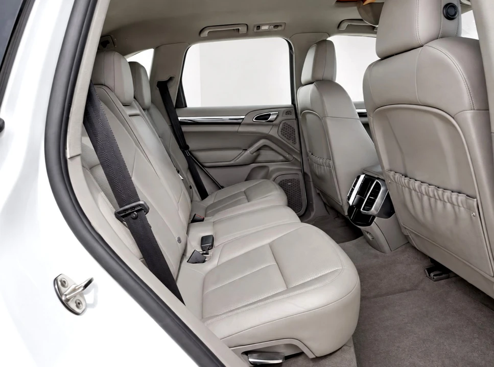 2014 Porsche 958 Cayenne - Image 8 of 9