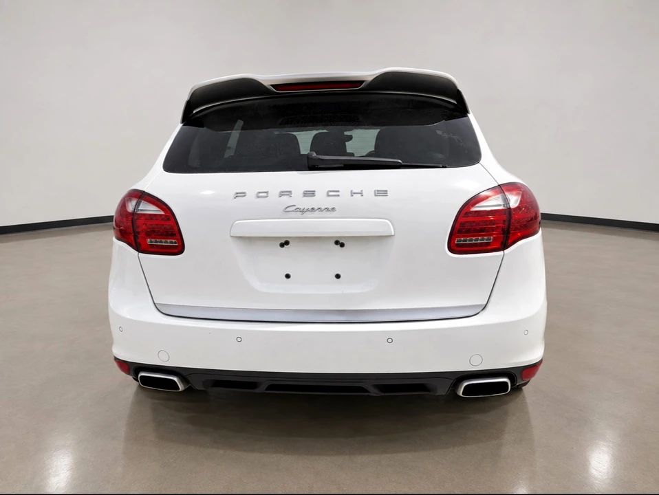 2014 Porsche 958 Cayenne - Image 5 of 9