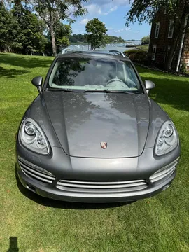 2014 Porsche Cayenne Platinum Edition