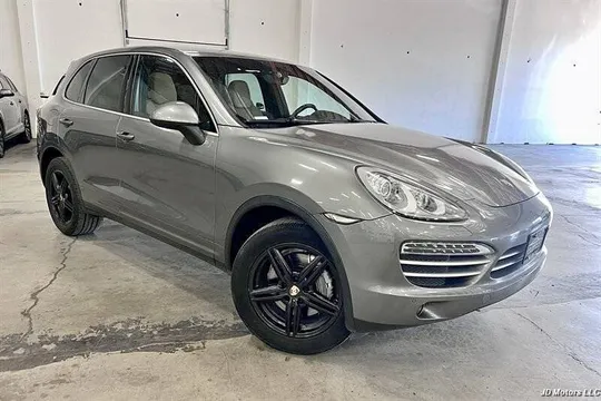 2014 Porsche Cayenne Platinum SUV
