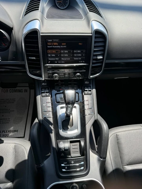 2014 Porsche 958 Cayenne - Image 14 of 18