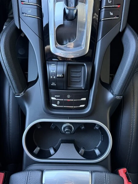 2014 Porsche 958 Cayenne - Image 24 of 26
