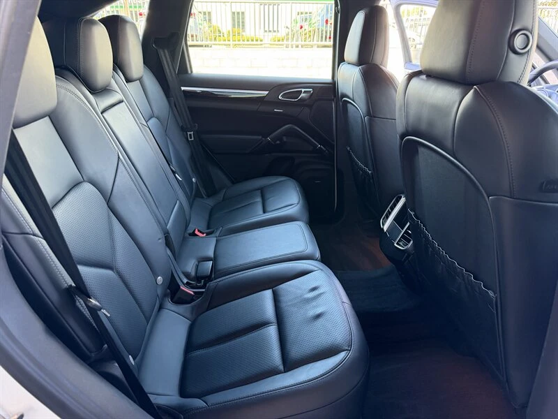 2014 Porsche 958 Cayenne - Image 17 of 26