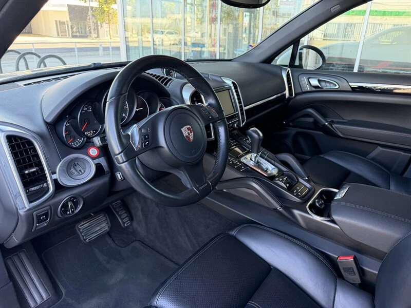 2014 Porsche 958 Cayenne - Image 12 of 26