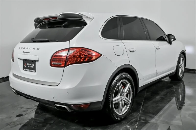 2014 Porsche 958 Cayenne - Image 10 of 12