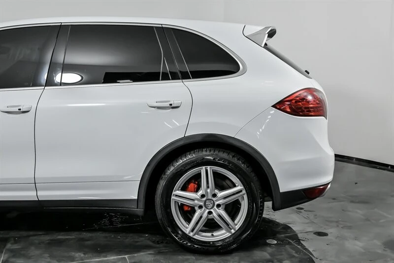 2014 Porsche 958 Cayenne - Image 7 of 12