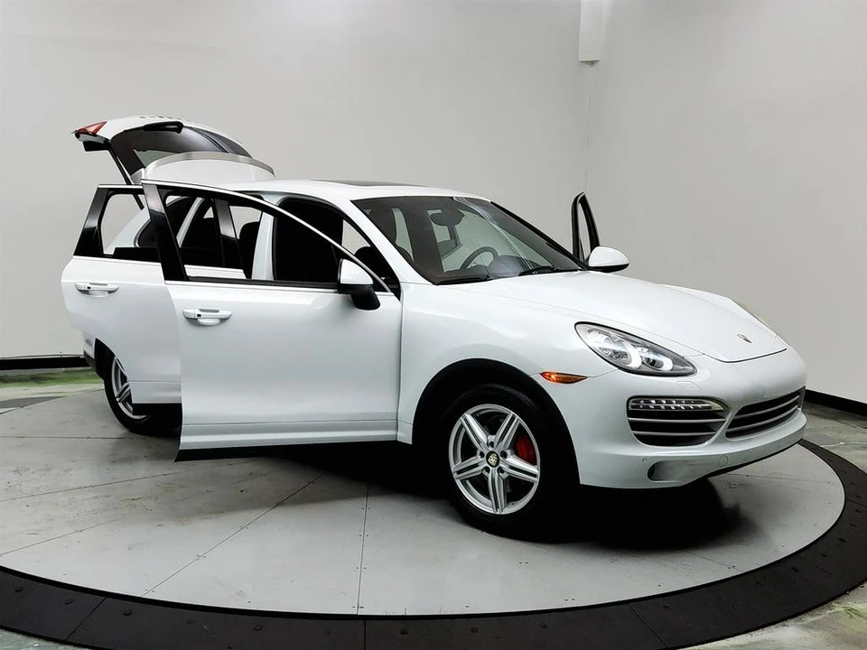 2014 Porsche 958 Cayenne - Image 10 of 12