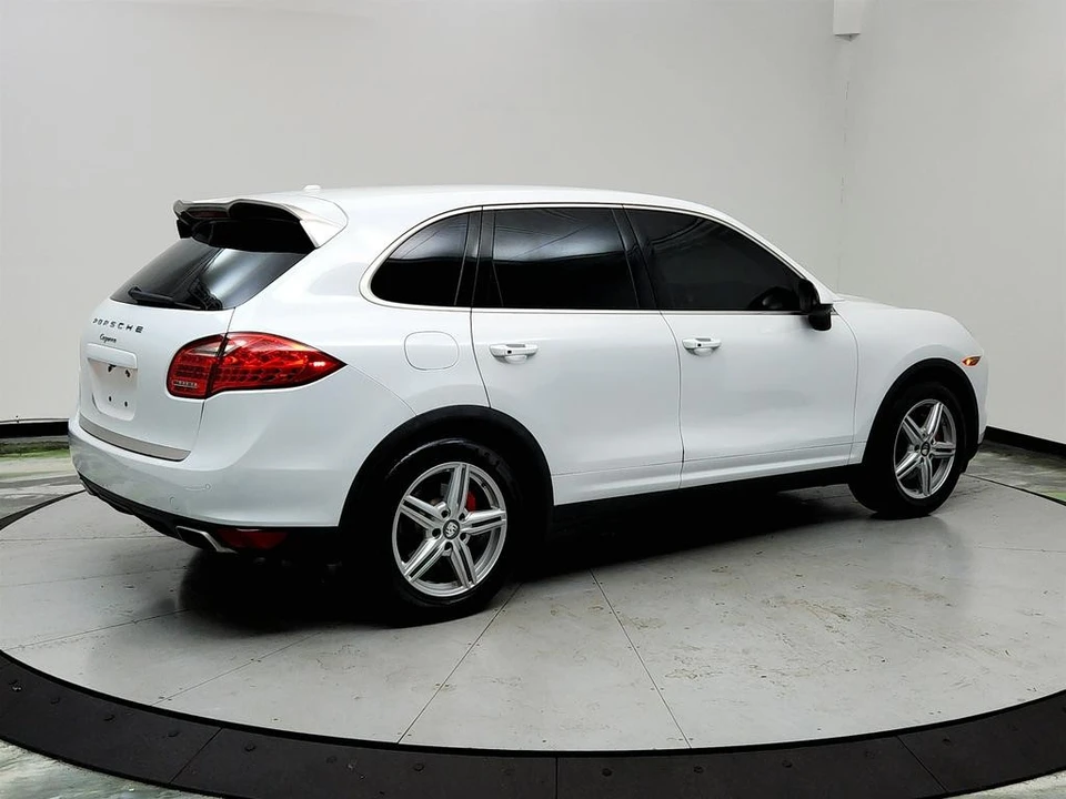 2014 Porsche 958 Cayenne - Image 5 of 12