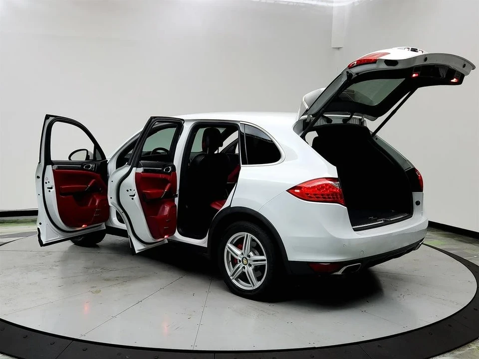 2014 Porsche 958 Cayenne - Image 11 of 21