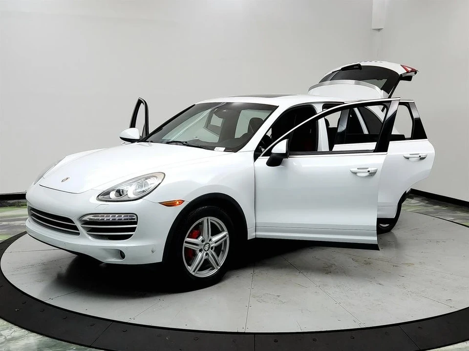 2014 Porsche 958 Cayenne - Image 9 of 21