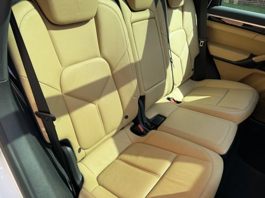 2014 Porsche 958 Cayenne - Image 9 of 13