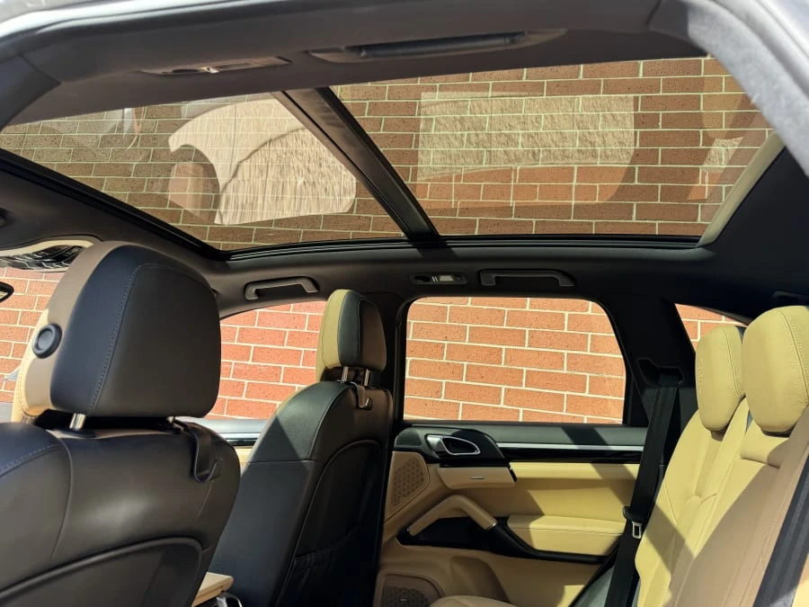 2014 Porsche 958 Cayenne - Image 10 of 13