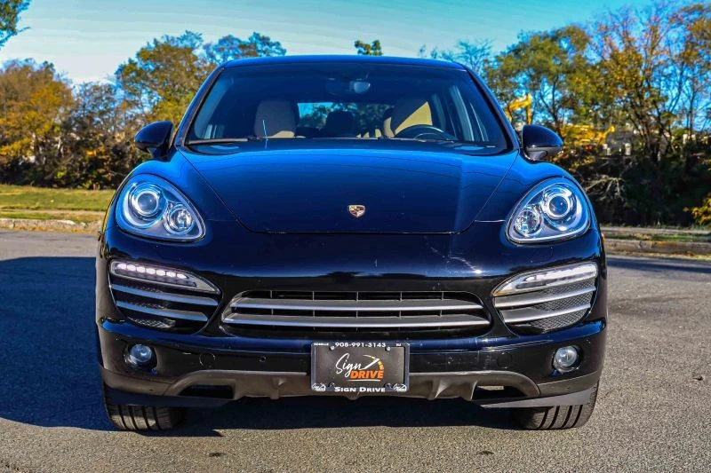 2014 Porsche 958 Cayenne - Image 2 of 12