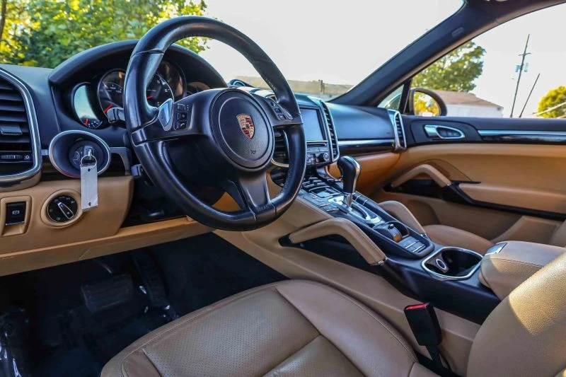 2014 Porsche 958 Cayenne - Image 7 of 12