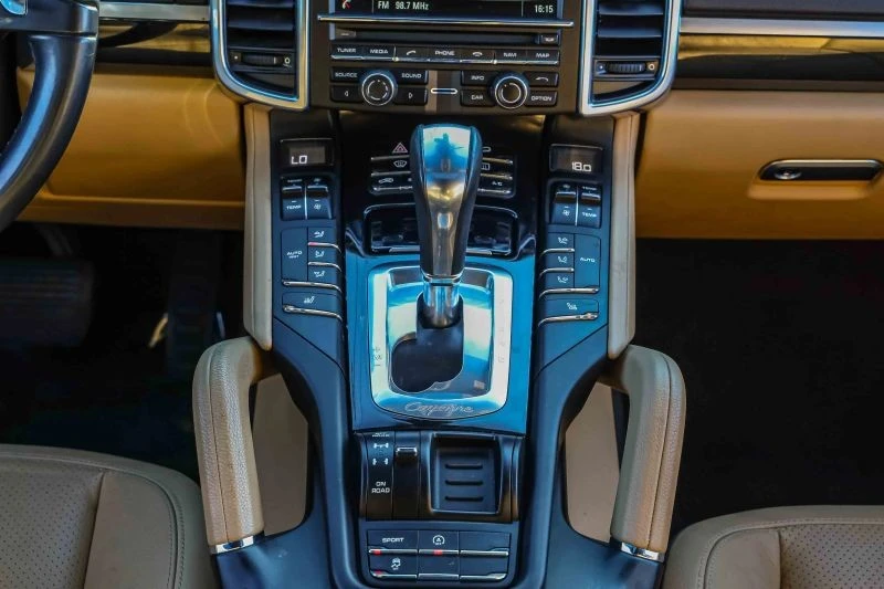 2014 Porsche 958 Cayenne - Image 12 of 12