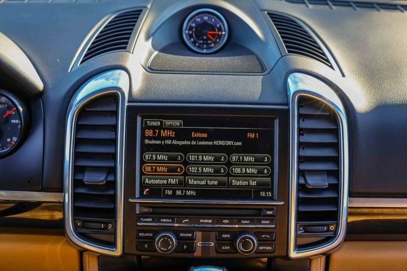 2014 Porsche 958 Cayenne - Image 11 of 12