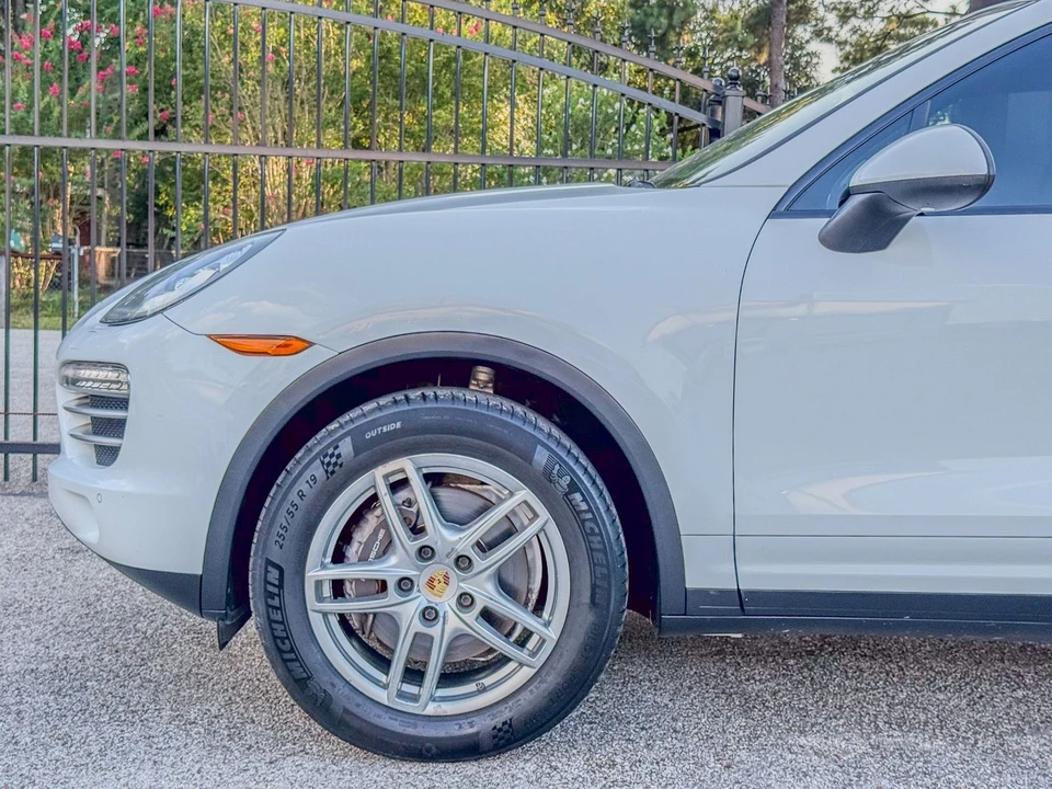 2014 Porsche 958 Cayenne - Image 9 of 12
