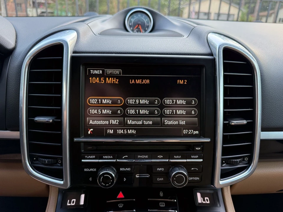 2014 Porsche 958 Cayenne - Image 11 of 12