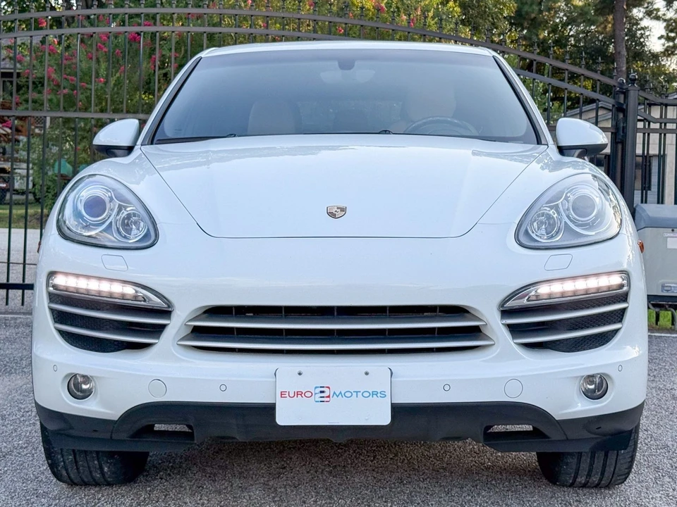 2014 Porsche 958 Cayenne - Image 2 of 12