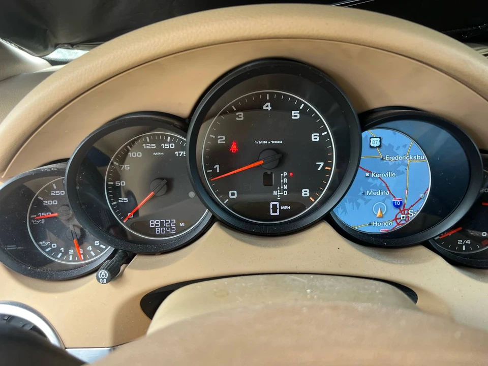 2014 Porsche 958 Cayenne - Image 6 of 20