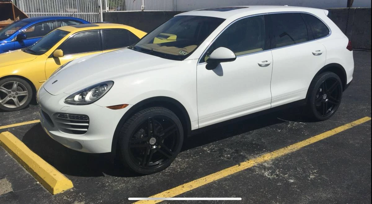 2014 Porsche 958 Cayenne - Image 4 of 20