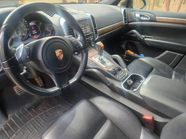 2014 Porsche 958 Cayenne S - Image 3 of 9
