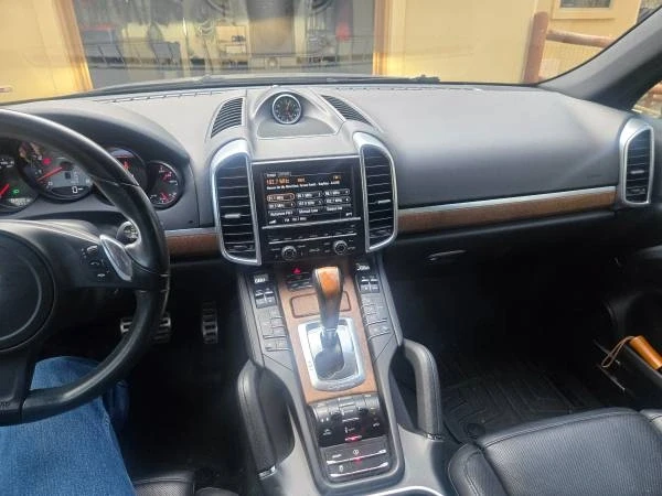 2014 Porsche 958 Cayenne S - Image 9 of 9