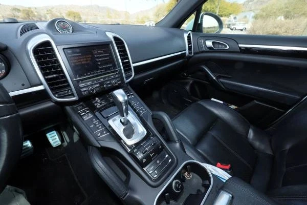 2014 Porsche 958 Cayenne S - Image 4 of 14