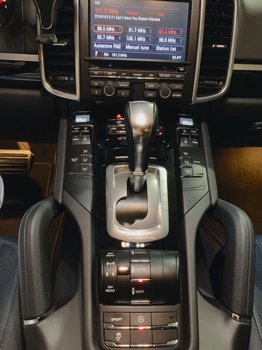 2014 Porsche 958 Cayenne S - Image 5 of 8