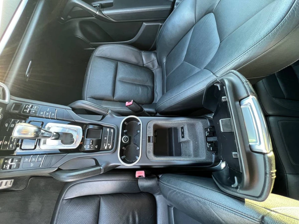 2014 Porsche 958 Cayenne S - Image 23 of 24
