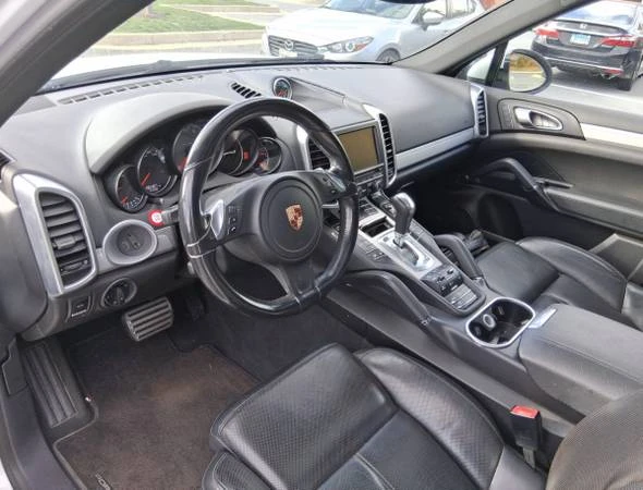 2014 Porsche 958 Cayenne S - Image 7 of 10
