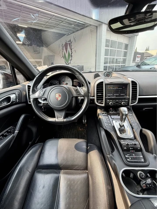 2014 Porsche 958 Cayenne S - Image 7 of 11