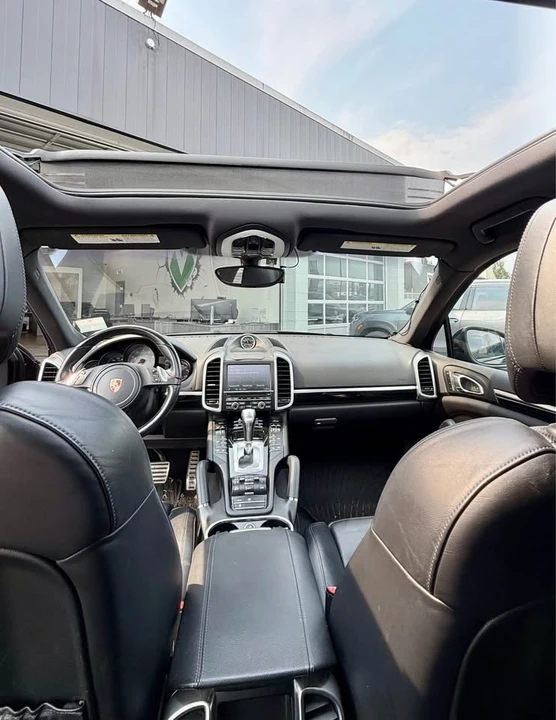2014 Porsche 958 Cayenne S - Image 9 of 11