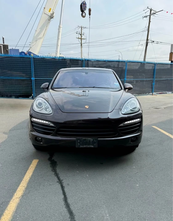 2014 Porsche 958 Cayenne S - Image 2 of 11
