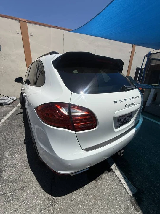 2014 Porsche 958 Cayenne S - Image 2 of 9