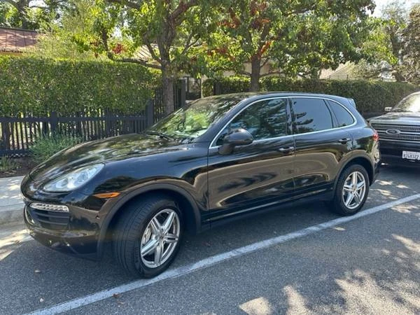 2014 Porsche 958 Cayenne S - Image 2 of 7